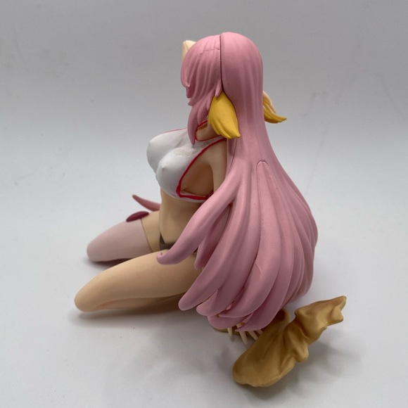 Pink Haired Anime Girl 18+ Figurine - Picture 2 of 3